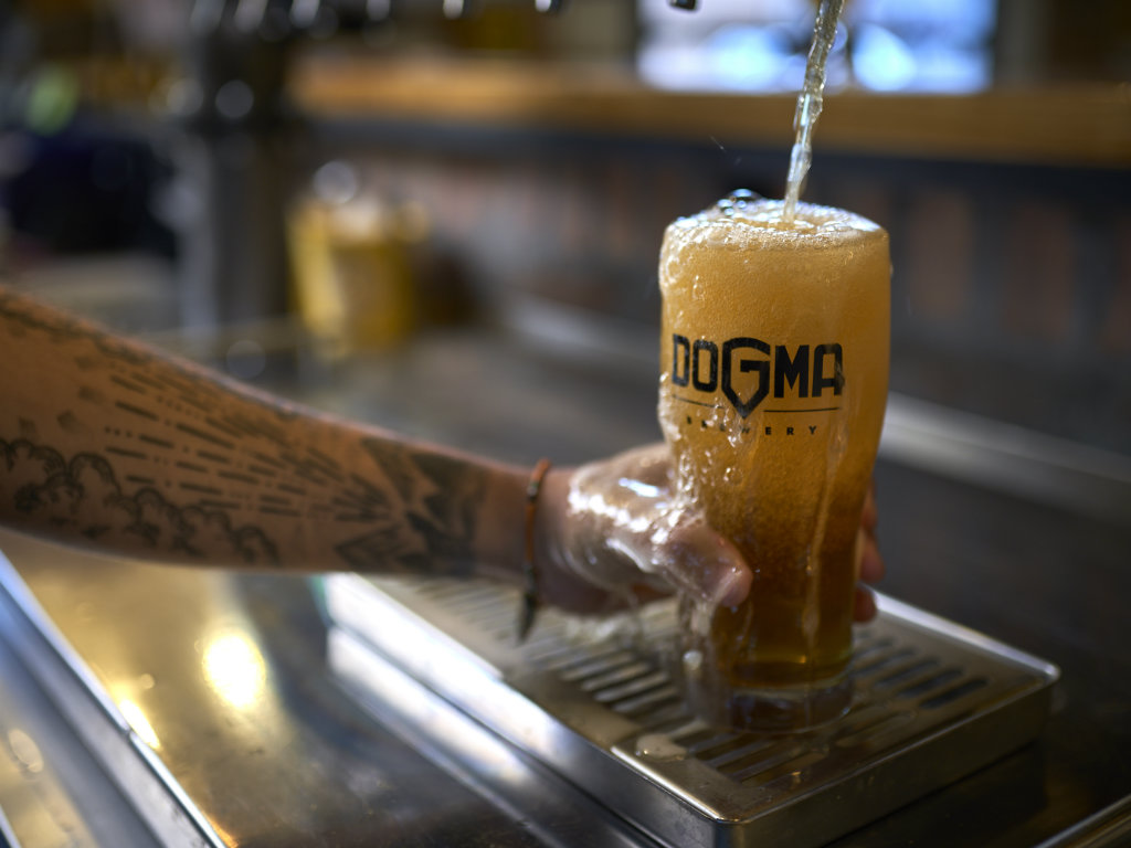 Dogma Brewery - Jedinstveni Tap Room u hangaru stare Šećerane